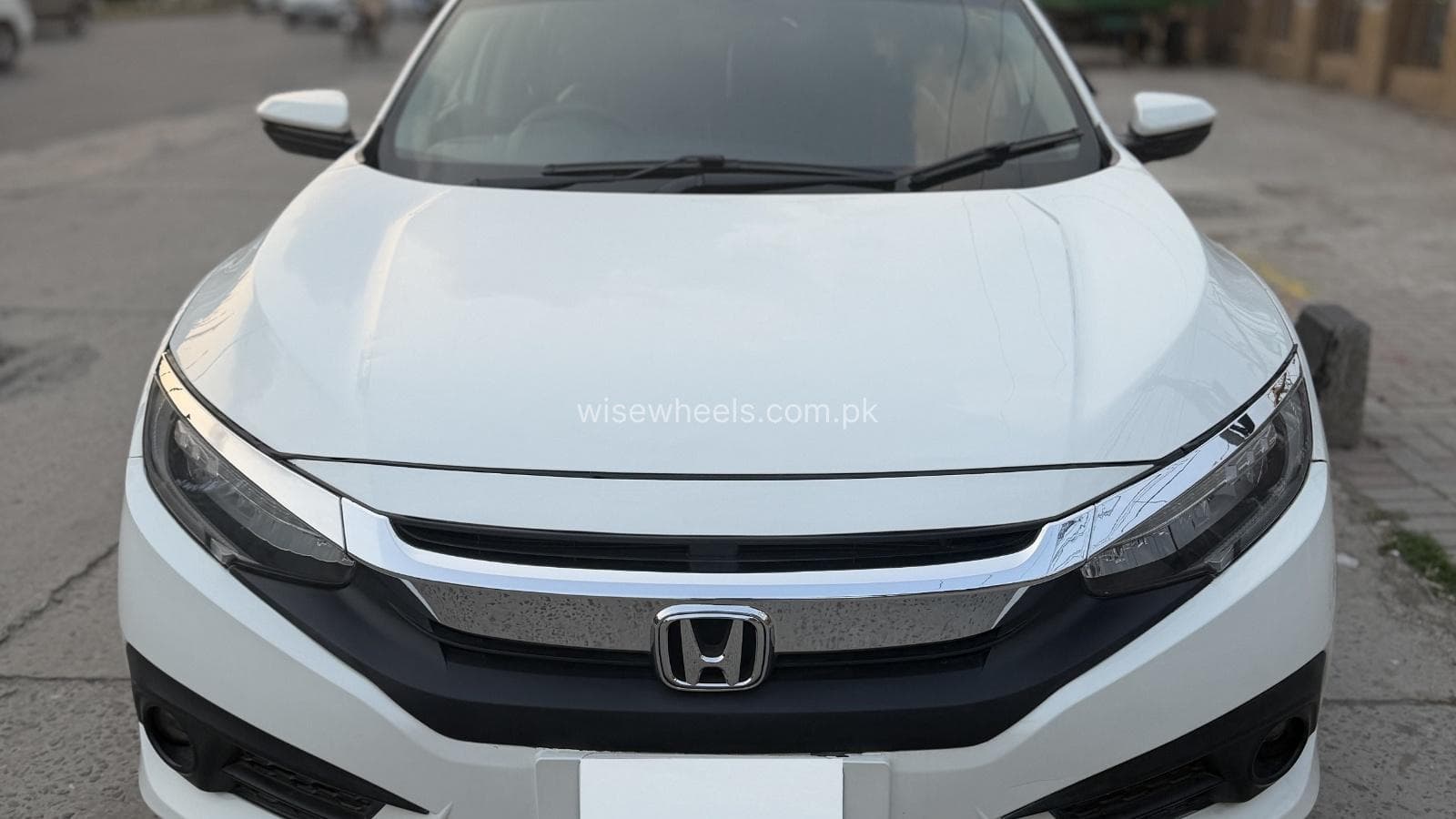 Honda Civic 1.8 i-VTEC CVT 2017 for sale in Lahore