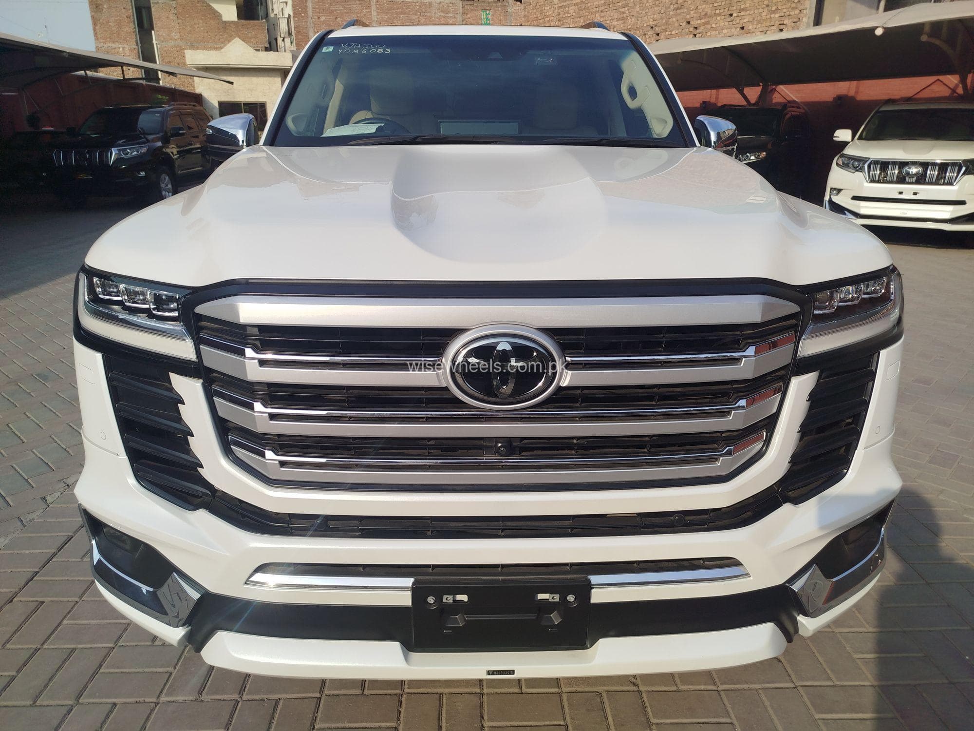 Toyota Land Cruiser ZX Gasoline 3.5L 2020 for sale in Lahore