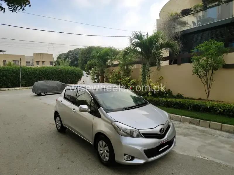 Toyota Vitz F 1.0 2013 for sale in Karachi