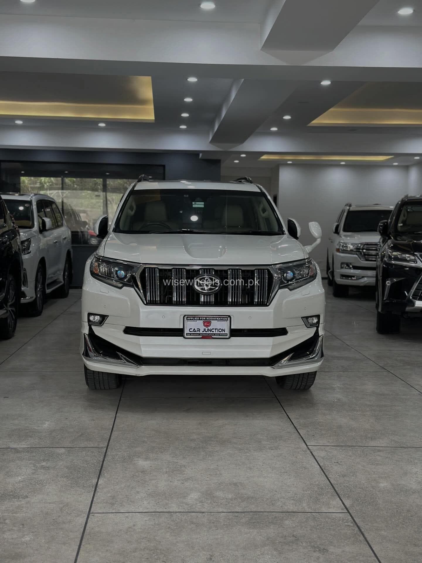 Toyota Prado TX L Package 2.7 2019 for sale in Lahore