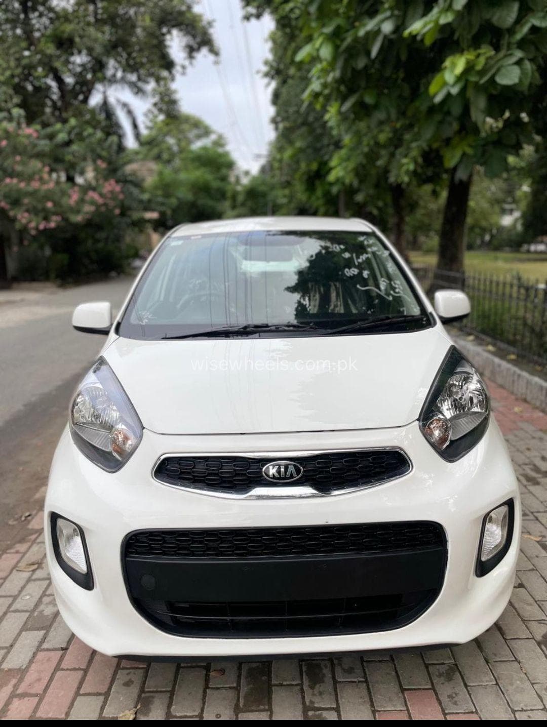 KIA Picanto 1.0 AT 2022 for sale in Lahore