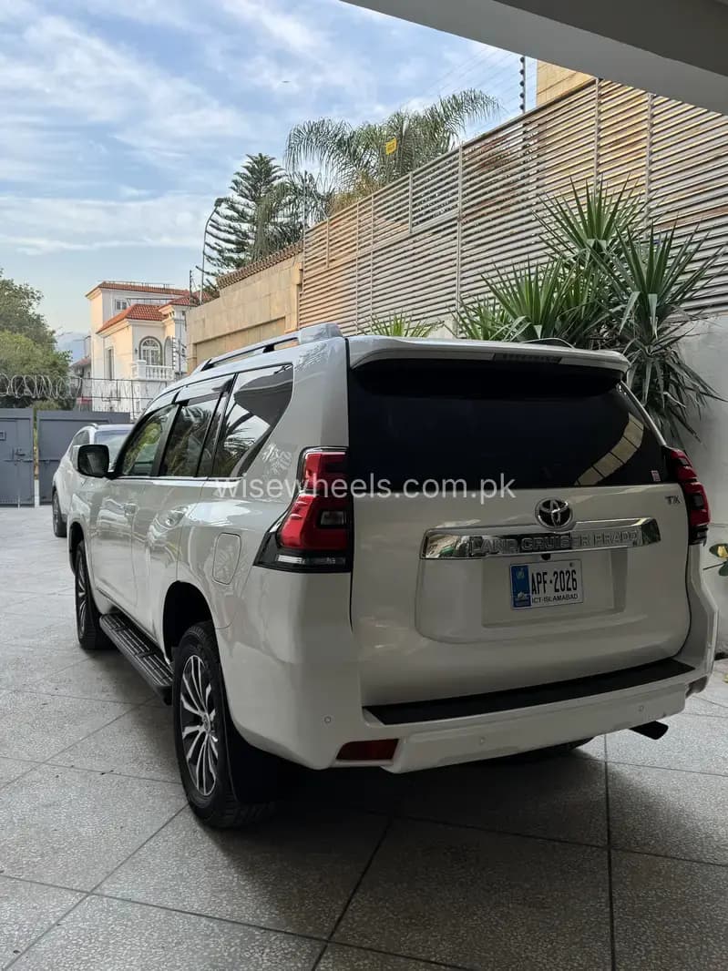 Toyota Prado TX L Package 2.7 2022 for sale in Islamabad