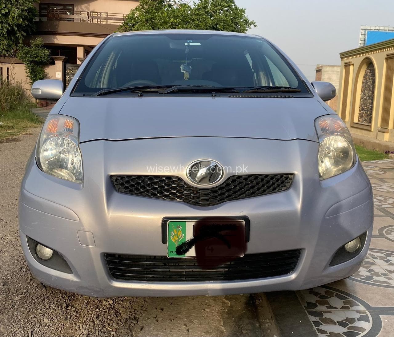 Toyota Vitz B 1.0 2008 for sale in Lahore