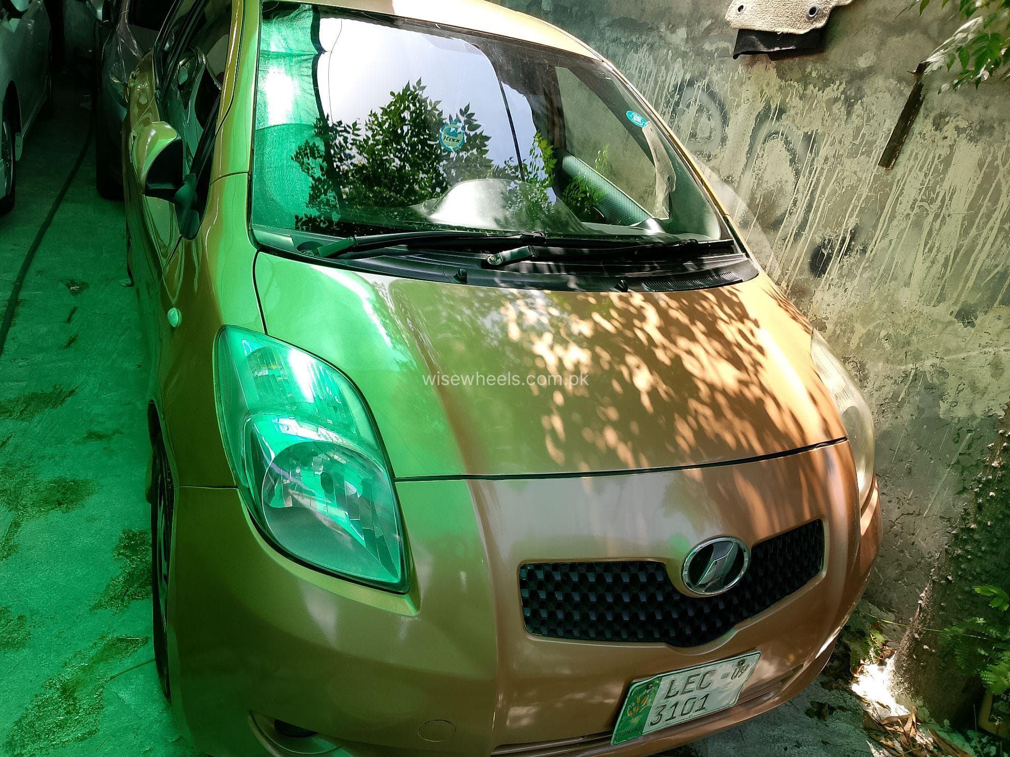 Toyota Vitz B 1.0 2006 for sale in Lahore