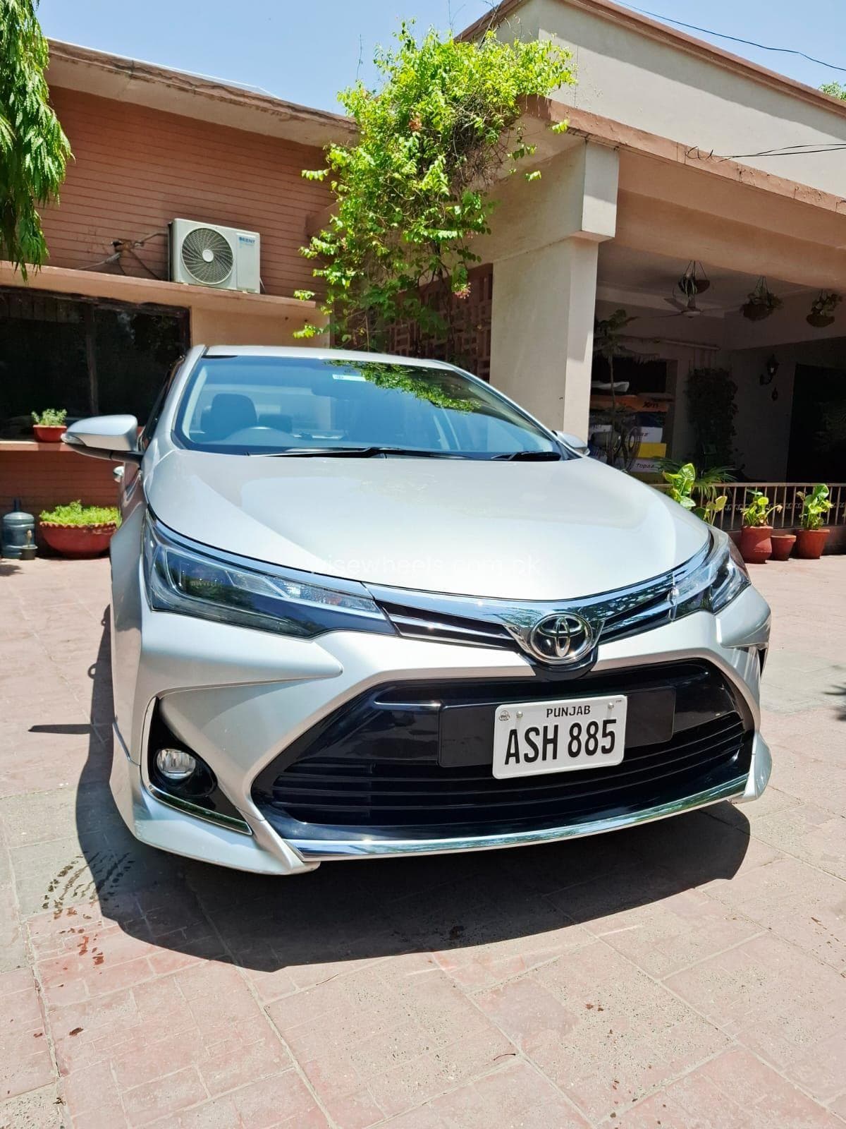 Car main