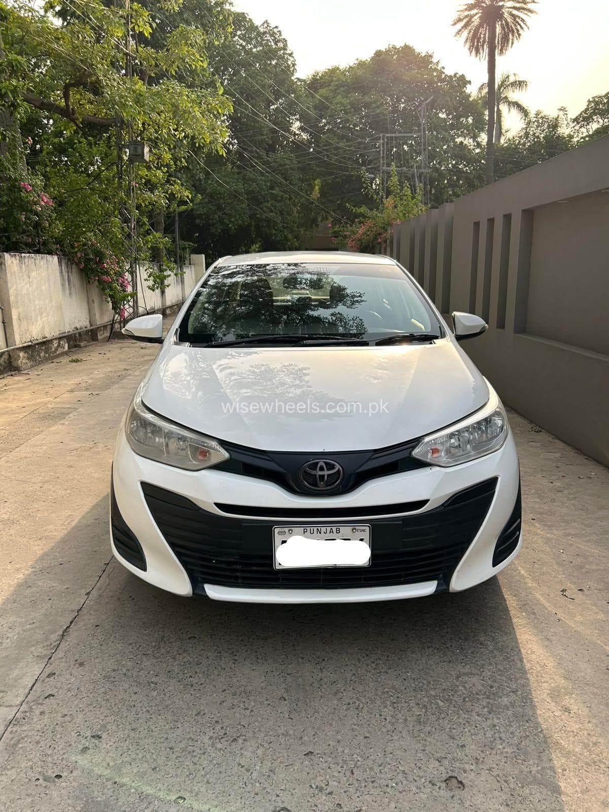 Toyota Yaris Sedan GLI CVT 1.3 2021 for sale in Lahore