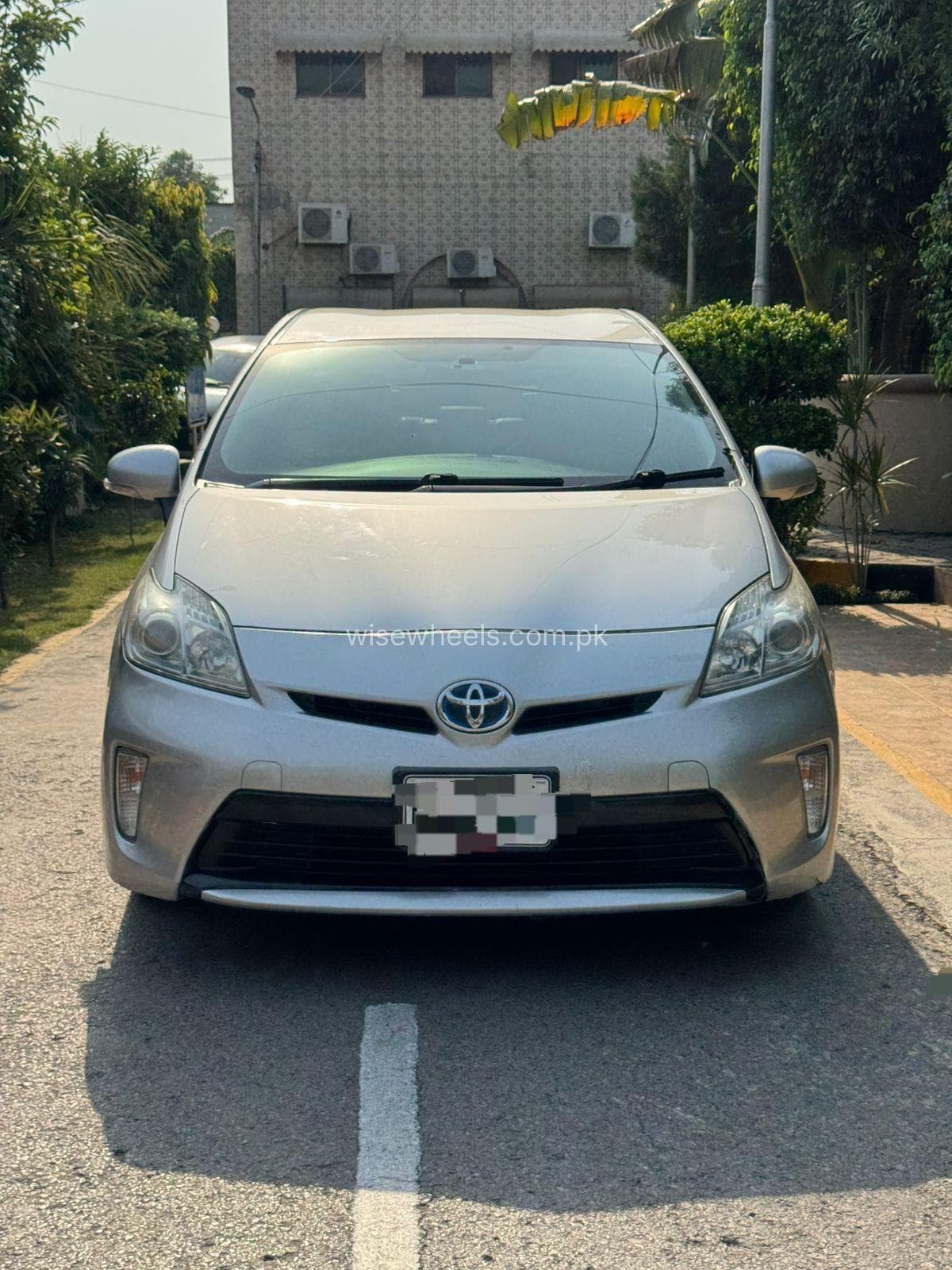 Toyota Prius G LED Edition 1.8 2014 for sale in Lahore