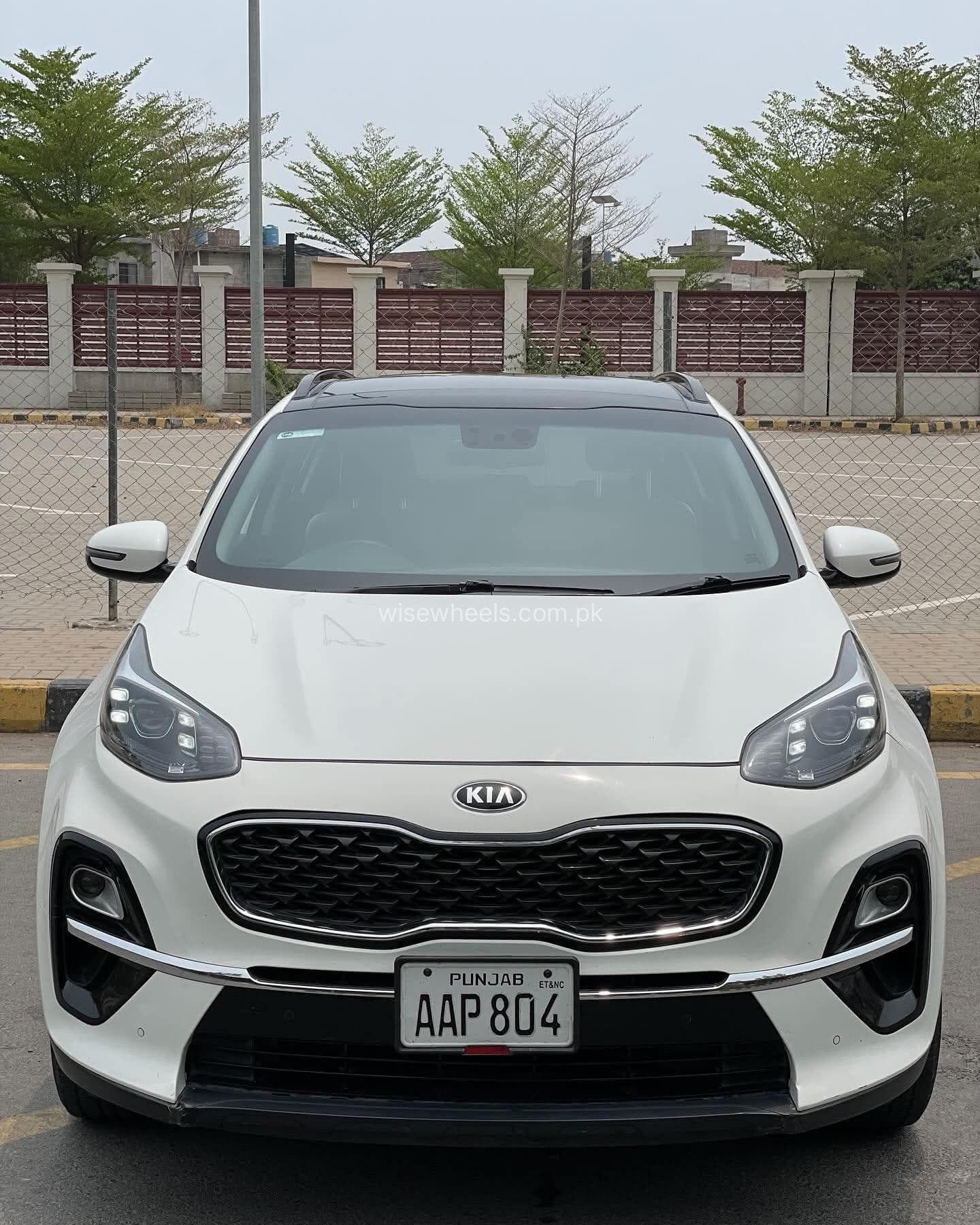 KIA Sportage Clear White Limited Edition 2023 for sale in Lahore
