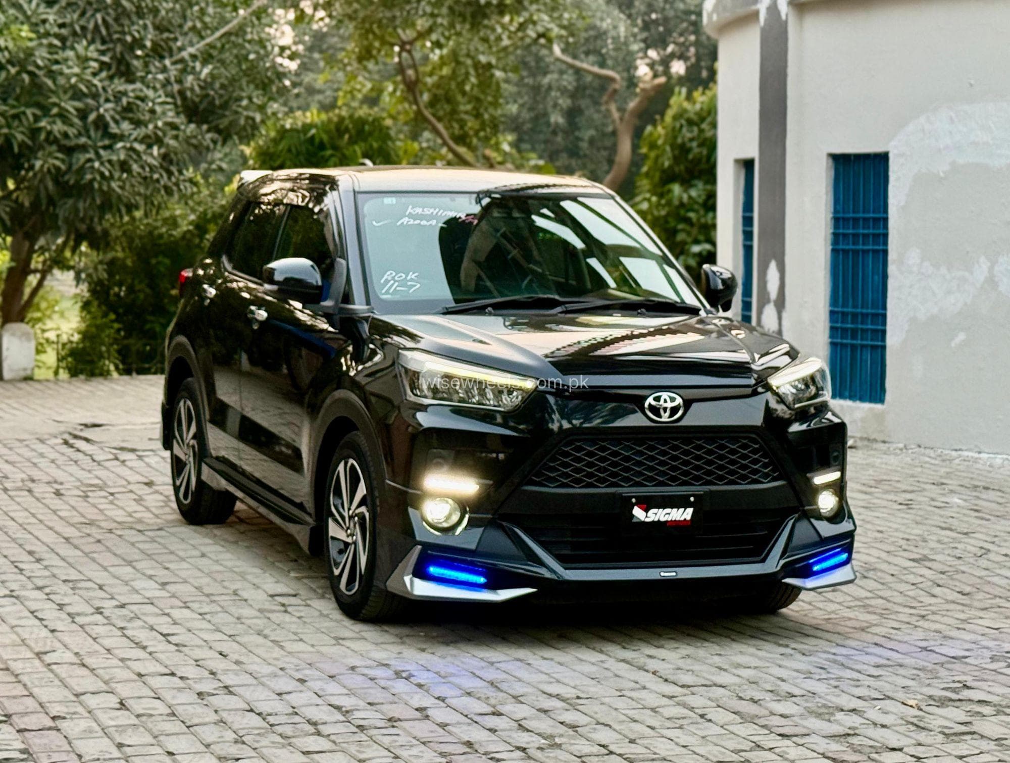 Car main