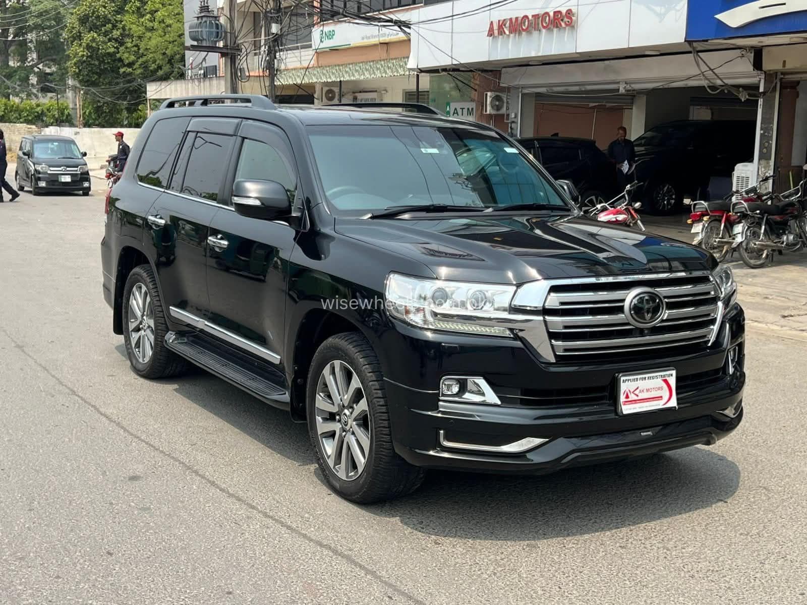 Toyota Land Cruiser ZX 2017 for sale in Lahore