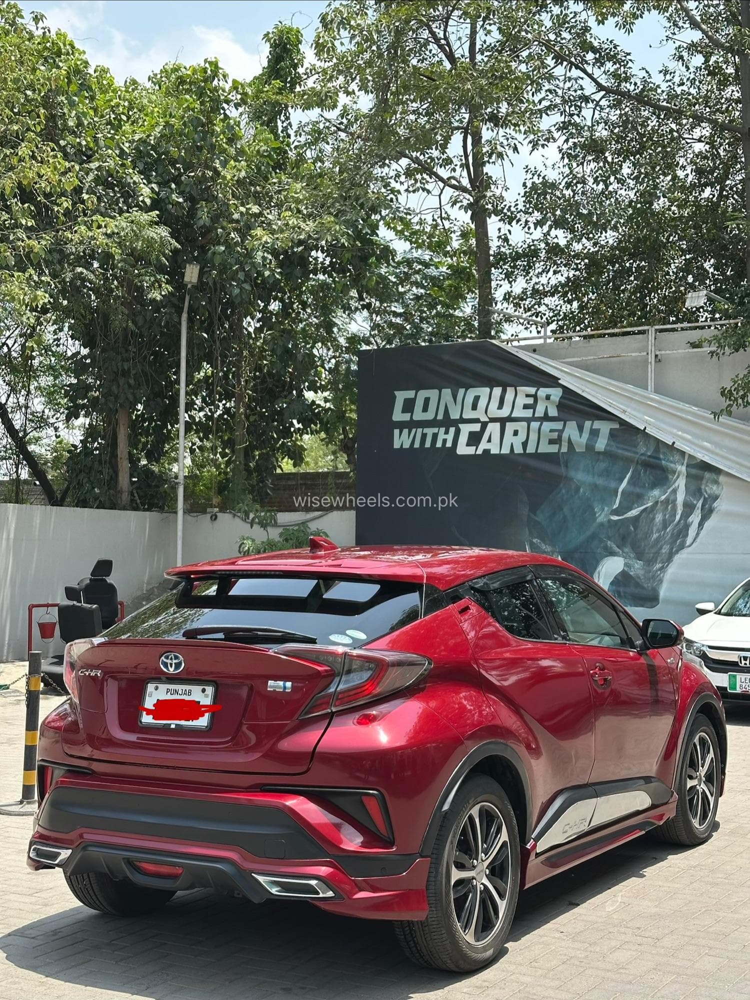 Toyota C-HR G-LED 2017 for sale in Lahore