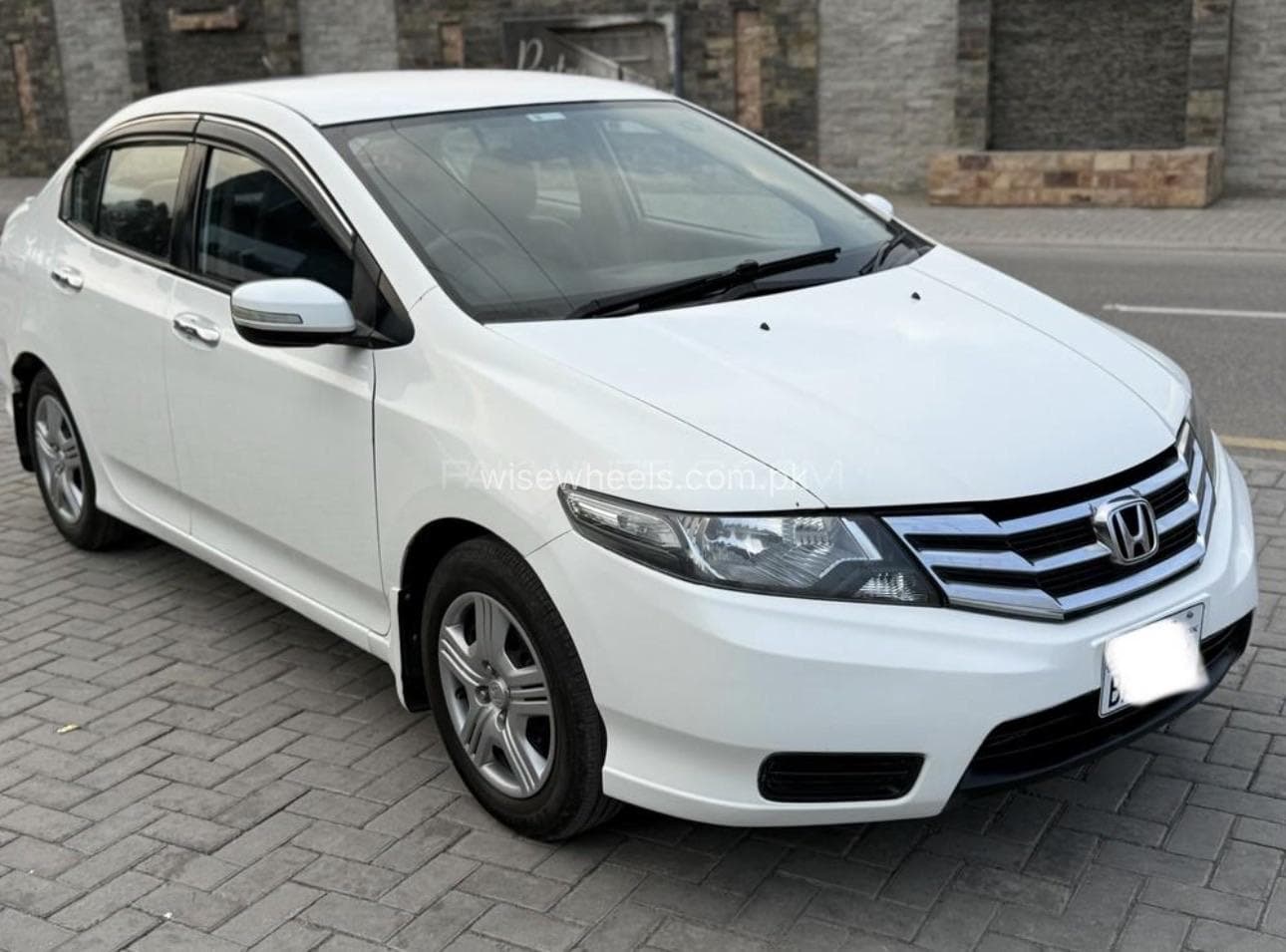 Honda City 1.3 i-VTEC 2016 for sale in Faisalabad