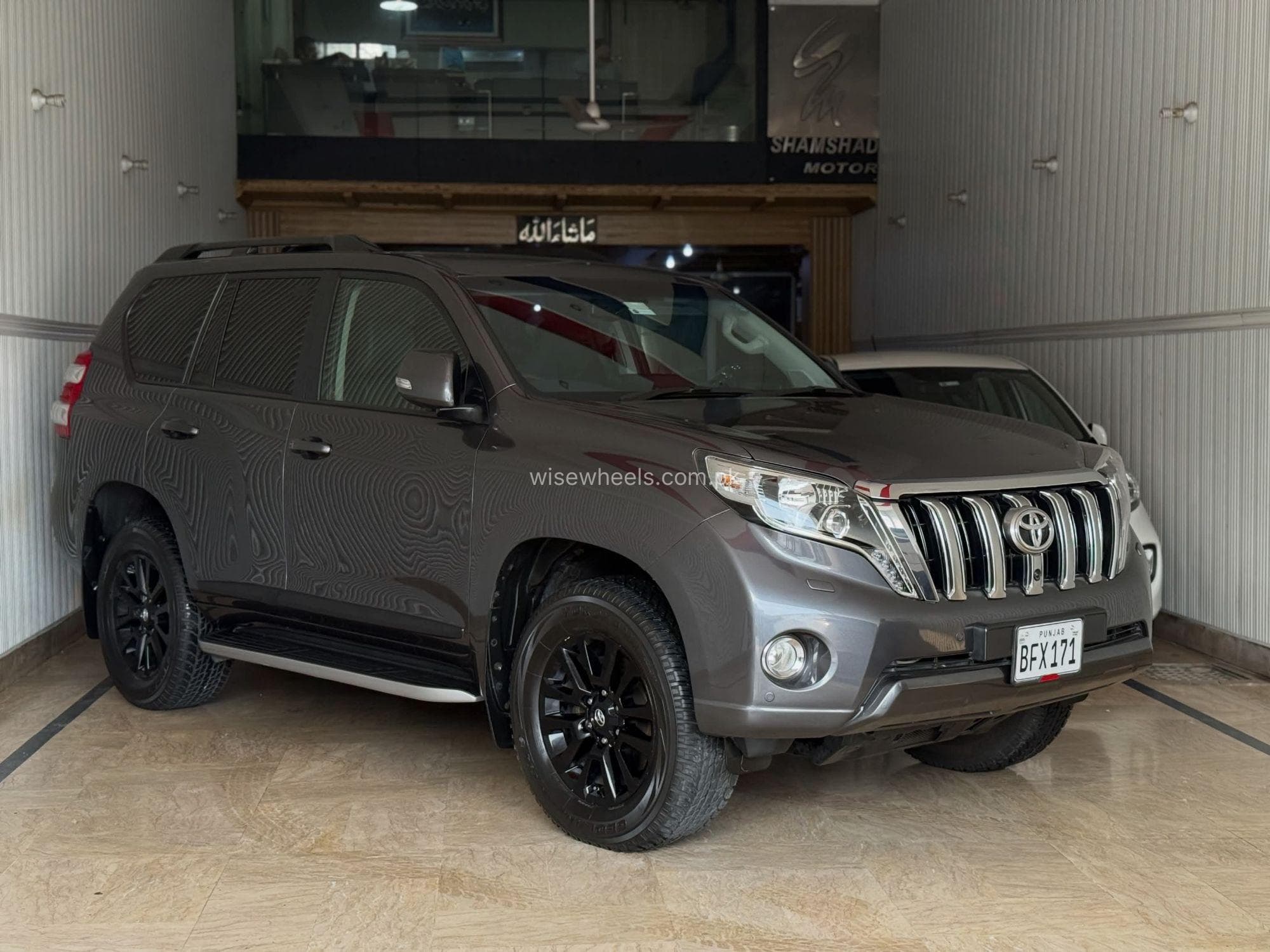 Toyota Prado VX 4.0 2016 for sale in Lahore