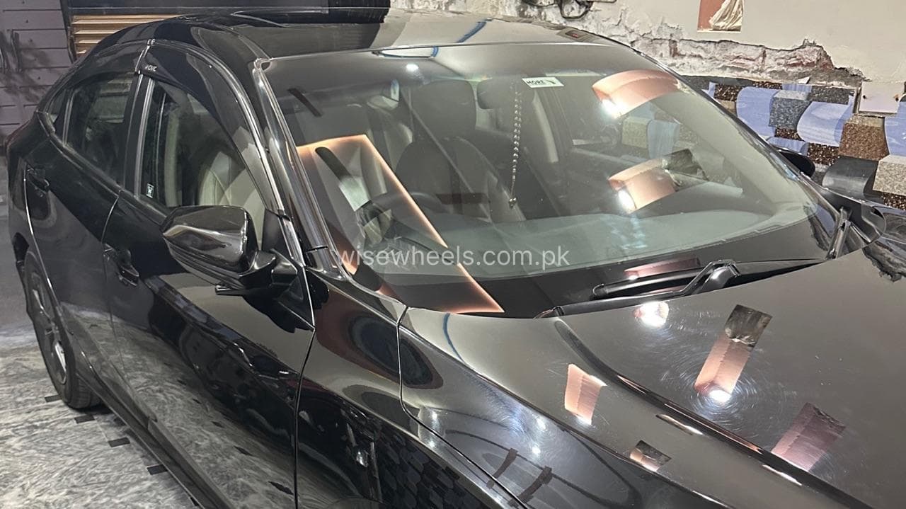 Honda Civic Oriel 1.8 i-VTEC CVT 2020 for sale in Lahore