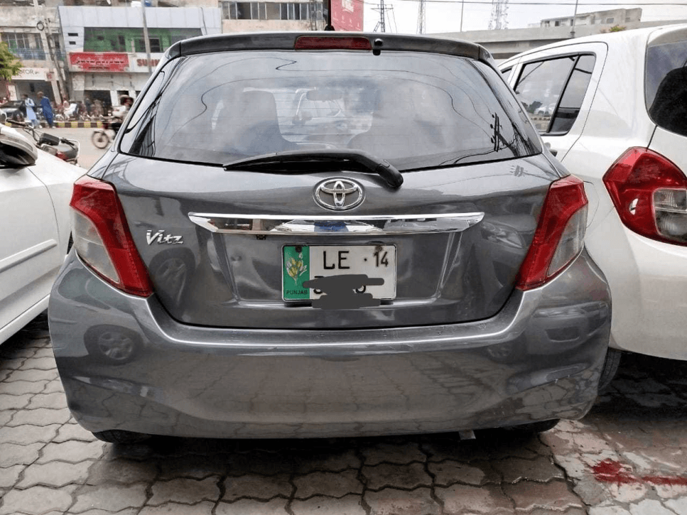 Toyota Vitz 1.0F Safety Edition III 2011 for sale in Lahore