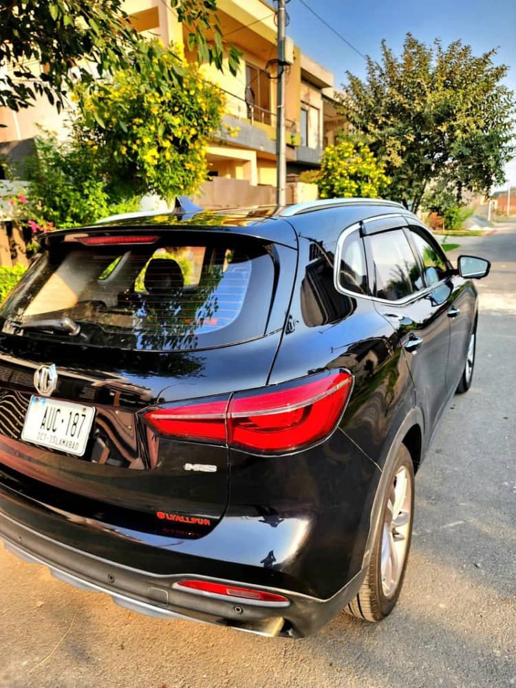 Gallery main