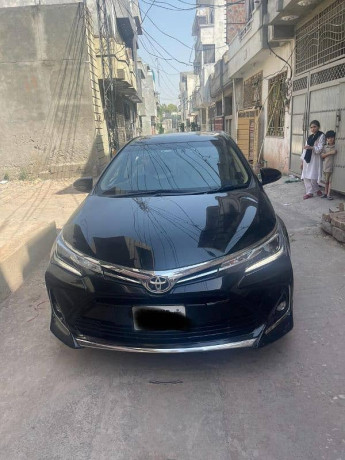 toyota-altis-grande-2022-big-0