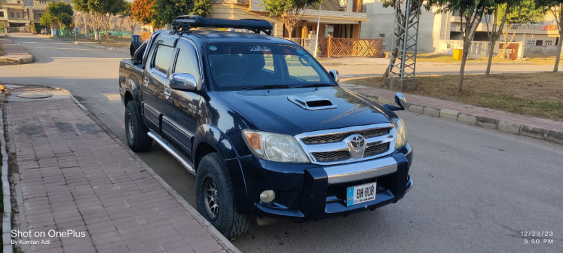toyota-hilux-invincible-vigo-big-5