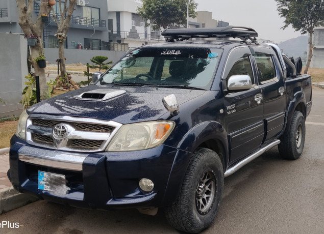 toyota-hilux-invincible-vigo-big-2