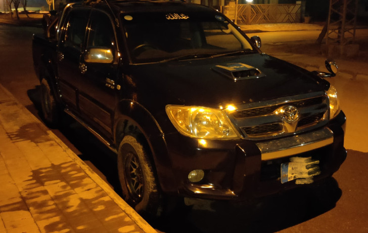 toyota-hilux-invincible-vigo-big-8