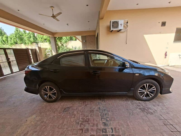 toyota-corolla-altis-2022-big-3