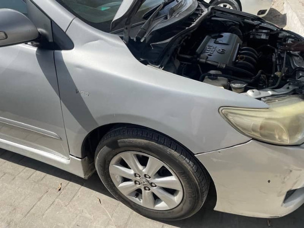 toyota-corolla-altis-2010-big-4