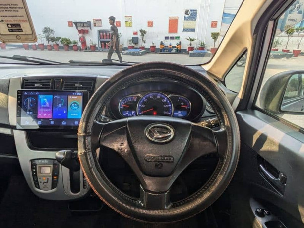 daihatsu-move-2013-big-9