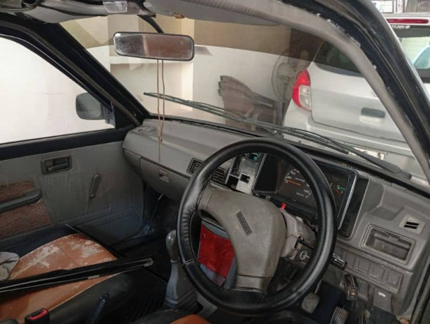 suzuki-mehran-vxr-2012-big-6
