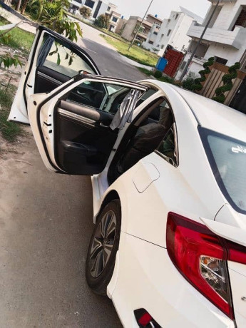 honda-civic-rs-2021-big-8