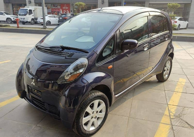mitsubishi-i-2011-big-2