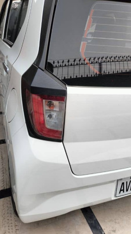 daihatsu-mira-2025-big-9