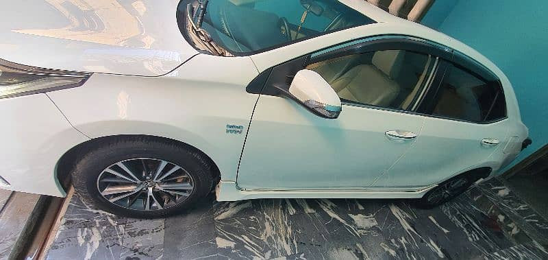 toyota-altis-grande-2017-new-shape-big-4
