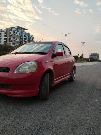 toyota-vitz-1999-big-3
