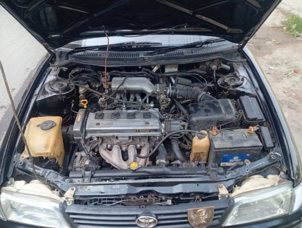 toyota-corolla-xe-1995-big-11