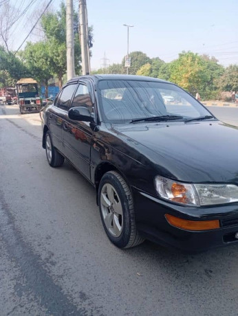 toyota-corolla-xe-1995-big-3