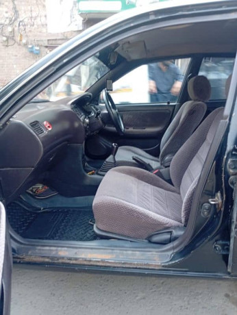 toyota-corolla-xe-1995-big-16