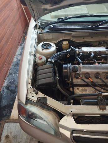 suzuki-baleno-2004-big-8
