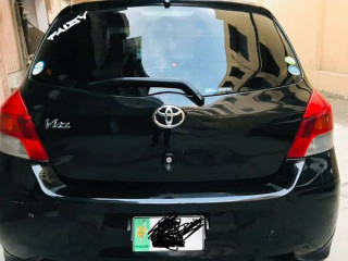 toyota-vitz