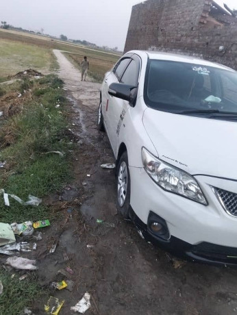 toyota-corolla-xli-2010-big-2