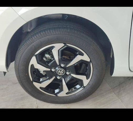 toyota-yaris-2025-big-3