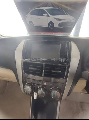 toyota-yaris-2025-big-7