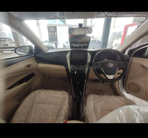 toyota-yaris-2025-big-5