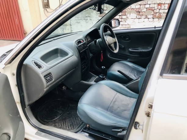 suzuki-baleno-2001-big-7