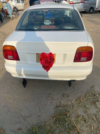 suzuki-baleno-1999-big-1