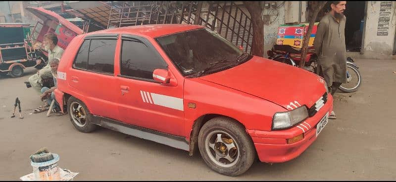 daihatsu-charade-1988-big-6