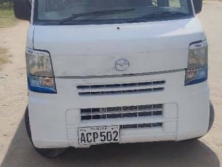 mazda-familia-van-2017