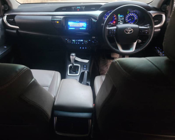 toyota-hilux-revo-2021-big-4