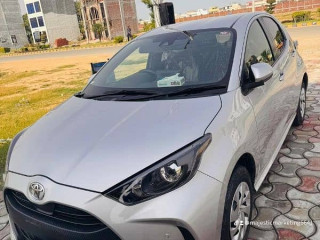 toyota-yaris-2021