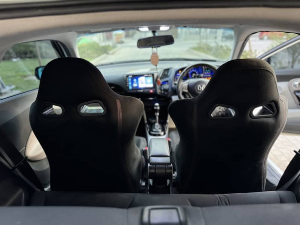 honda-crz-mugen-edition-loaded-with-add-ons-big-9