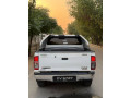 toyota-hilux-2016-small-3